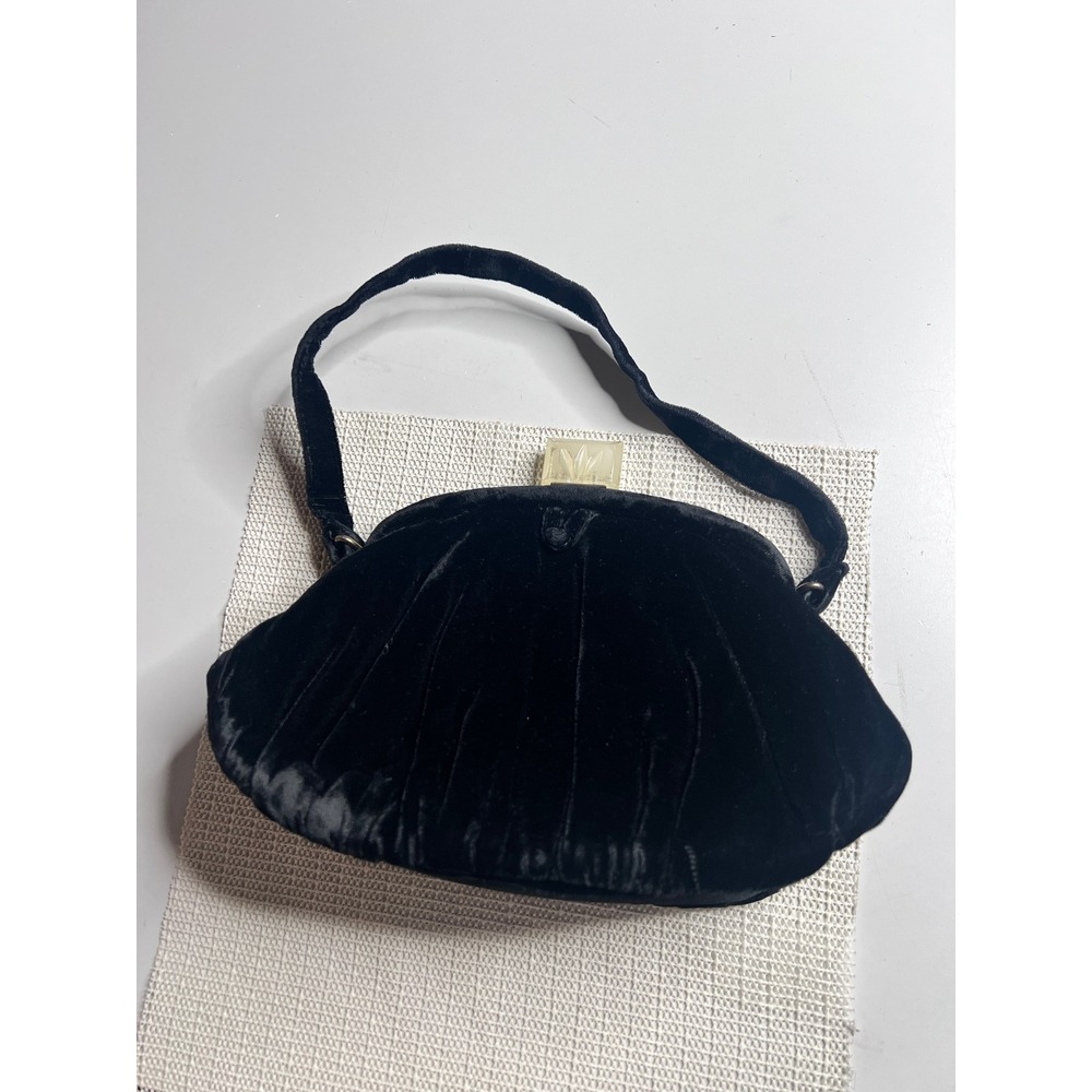 Vintage‎ CB Made in USA Black Velvet Evening Bag Lucite Clasp Peach Satin Lining
